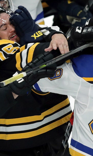 Physicality intensifies during Game 2 between Blues and Bruins